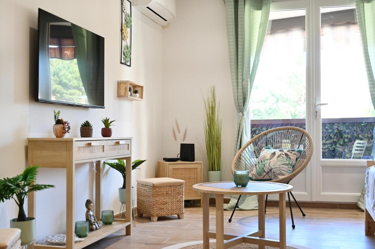 Appartement Design Frejus Bagian luar foto